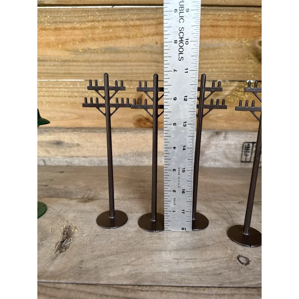 VINTAGE 6 MARX Toy Train‎ Accessories 7- Telephone Poles Plastic 2- Light Poles